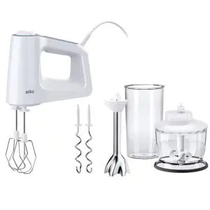 White Braun hand mixer with beaters, two dough hooks, and whisk, alongside a blender jar and chopping bowl on a white background.